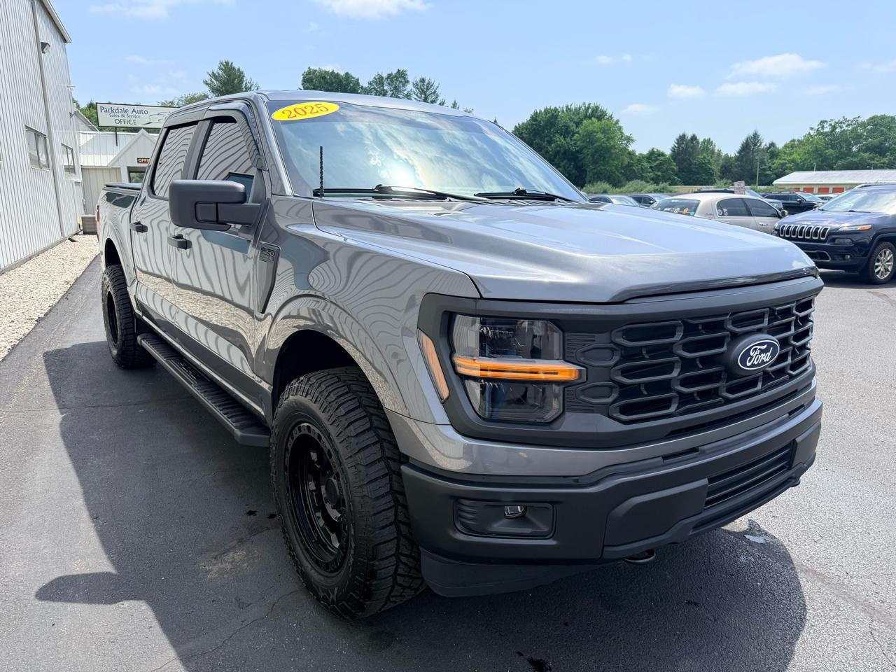 Ford F-150 FX4 SuperCrew 4x4 2025