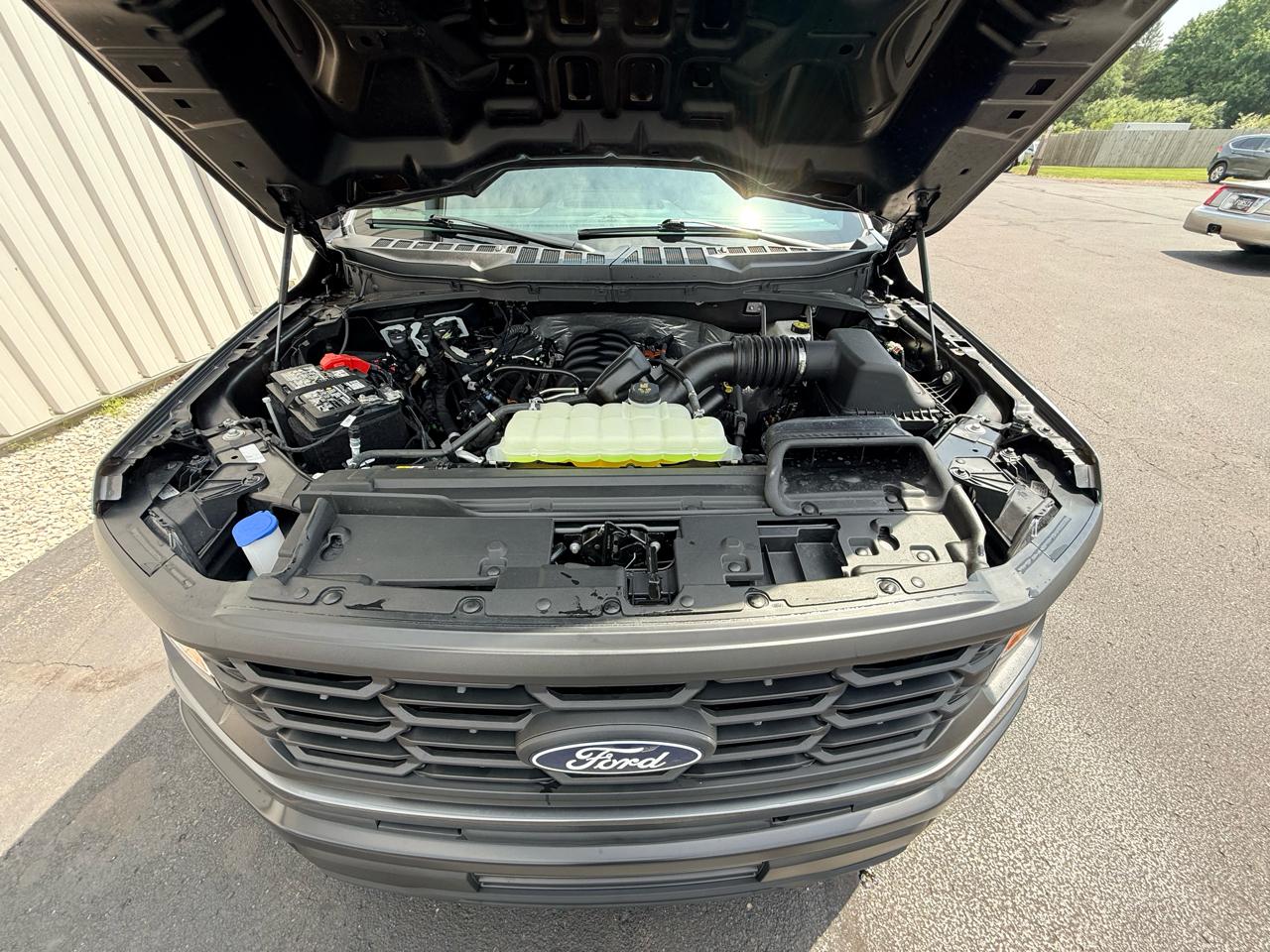 Ford F-150 FX4 SuperCrew 4x4 2025