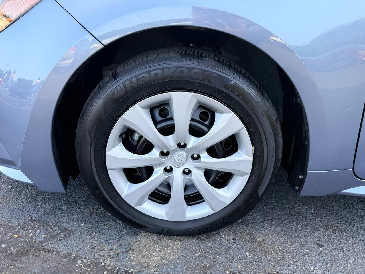 Toyota Corolla LE CVT (Natl) 2024