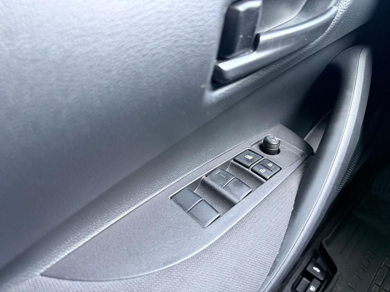 Toyota Corolla LE CVT (Natl) 2024