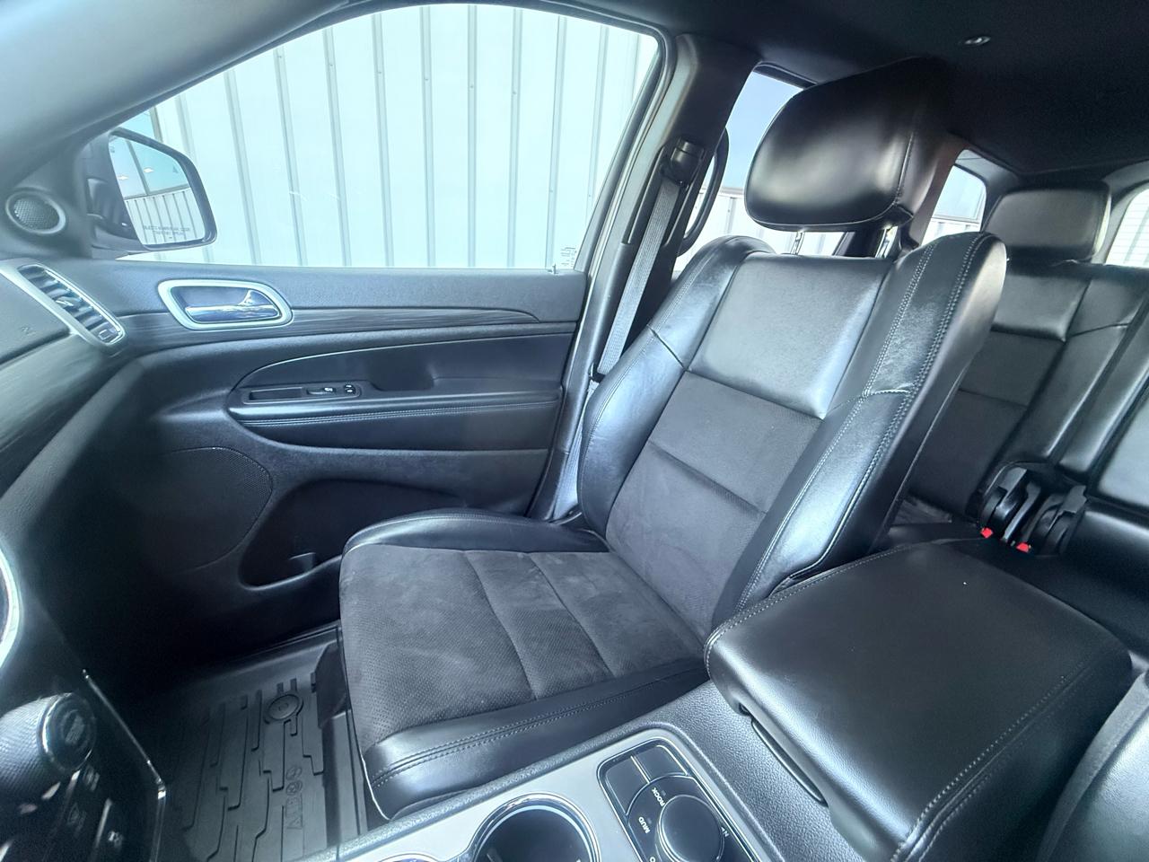 Jeep Grand Cherokee Laredo 4WD 2021