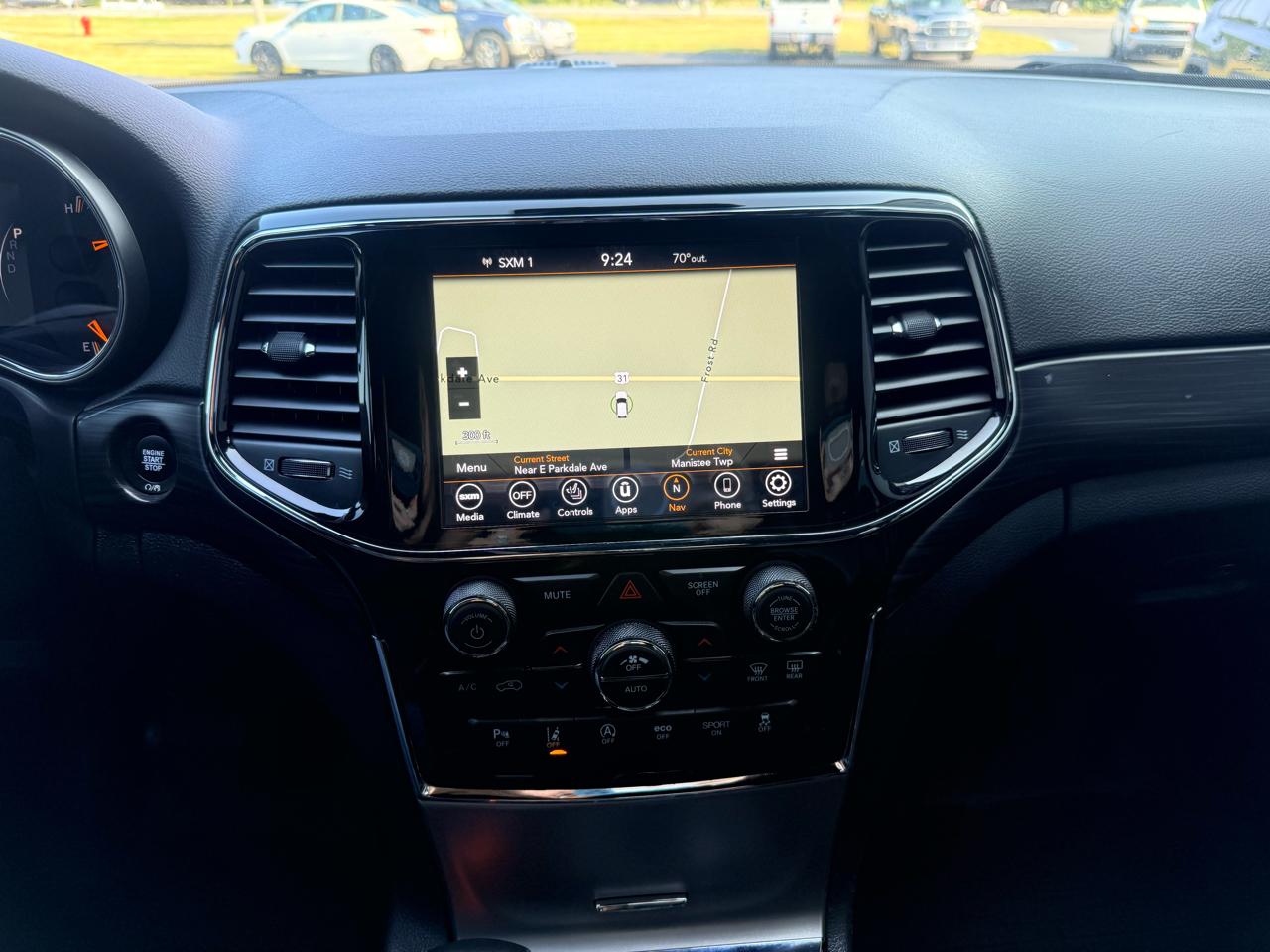 Jeep Grand Cherokee Laredo 4WD 2021