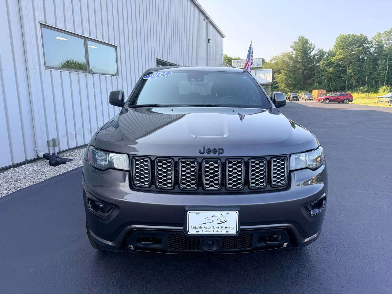 Jeep Grand Cherokee Laredo 4WD 2021