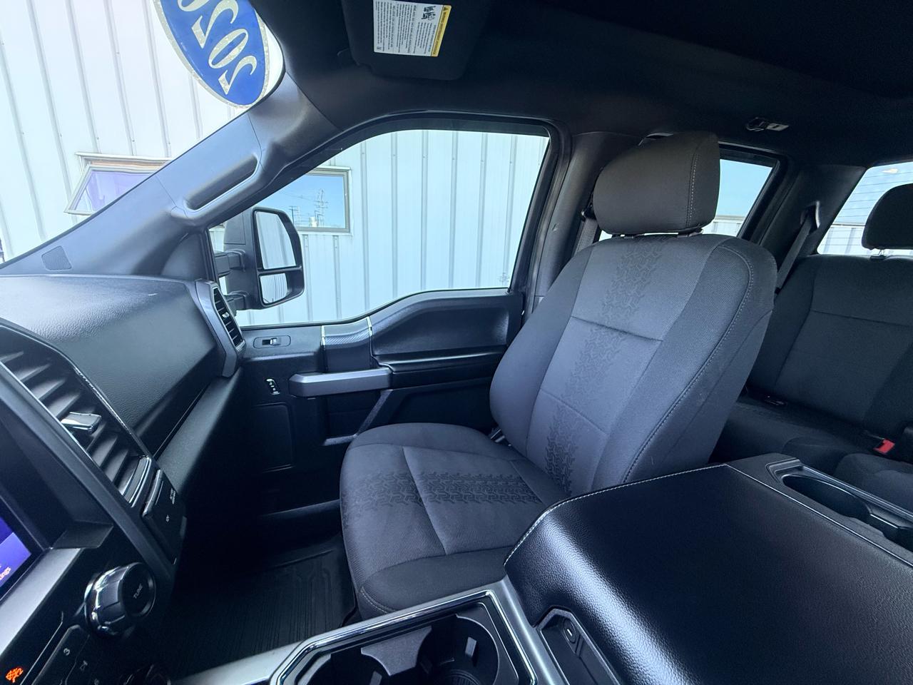 Ford F-150 XLT SuperCrew 4WD 2020