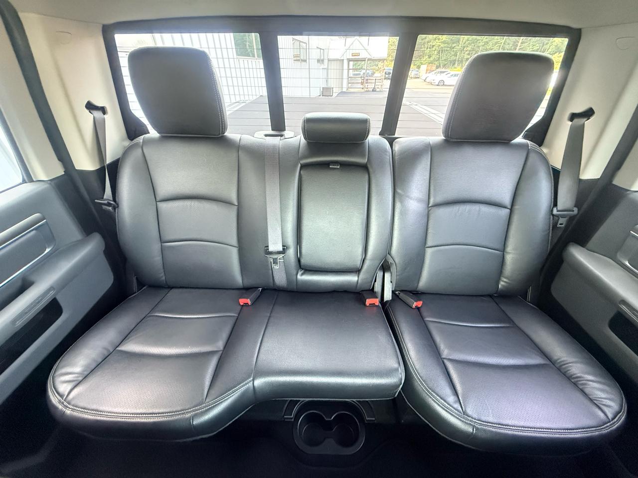 RAM 1500 Classic Warlock 4x4 Crew Cab 5'7" Box 2019
