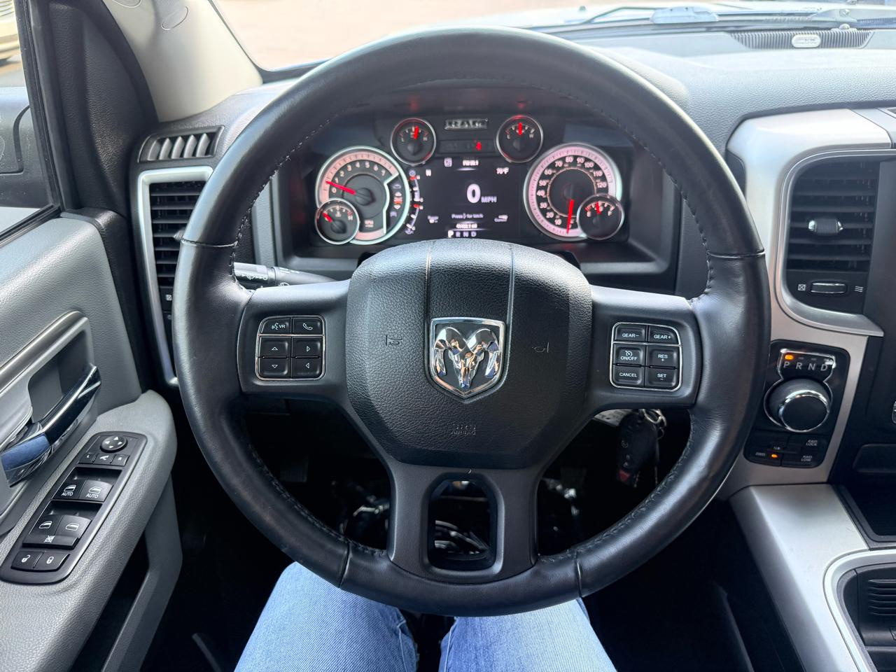 RAM 1500 Classic Warlock 4x4 Crew Cab 5'7" Box 2019