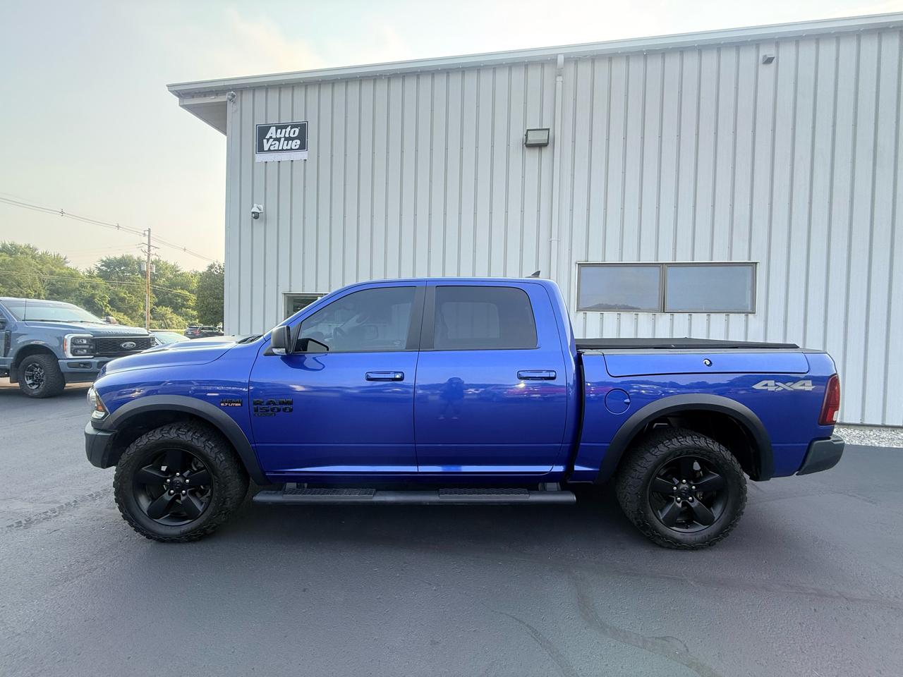 RAM 1500 Classic Warlock 4x4 Crew Cab 5'7" Box 2019