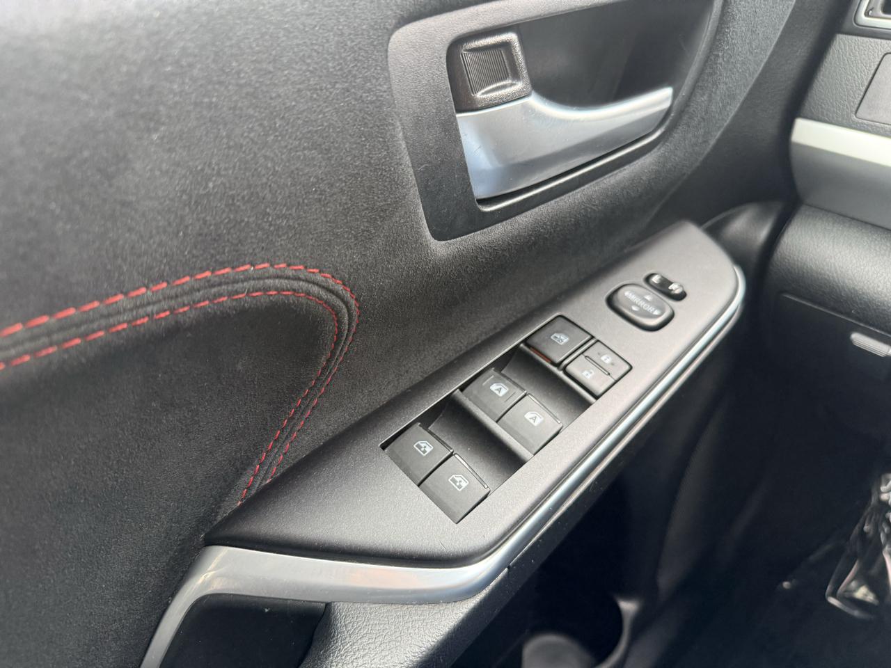 Toyota Camry 4dr Sdn I4 Auto XLE (Natl) 2015