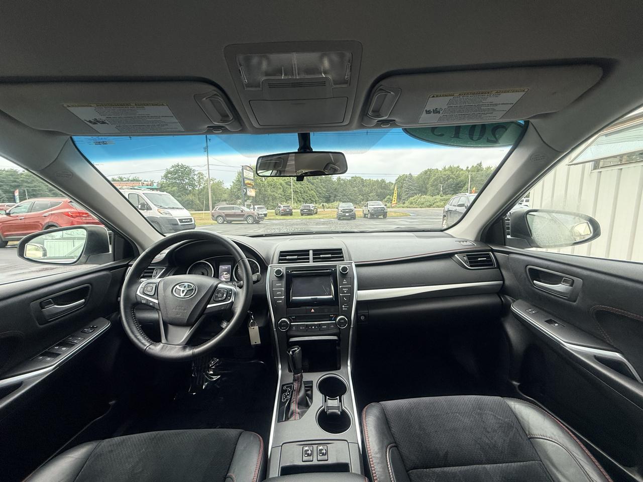 Toyota Camry 4dr Sdn I4 Auto XLE (Natl) 2015