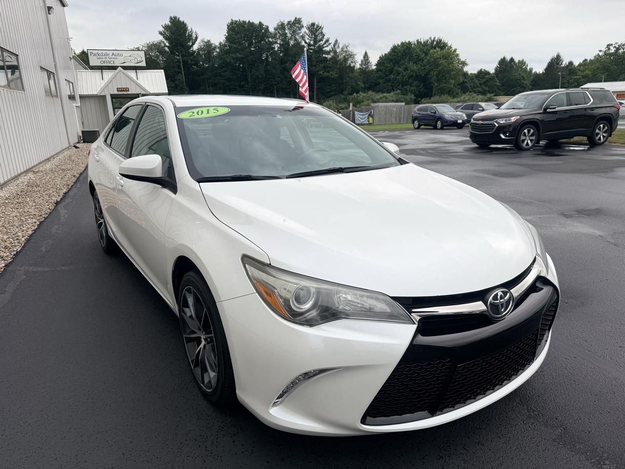 Toyota Camry 4dr Sdn I4 Auto XLE (Natl) 2015