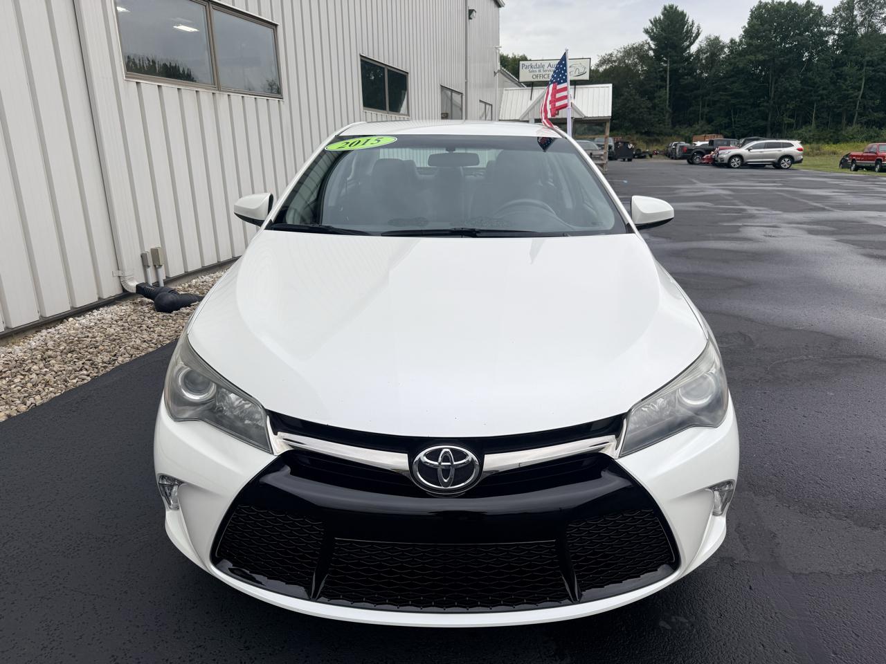 Toyota Camry 4dr Sdn I4 Auto XLE (Natl) 2015
