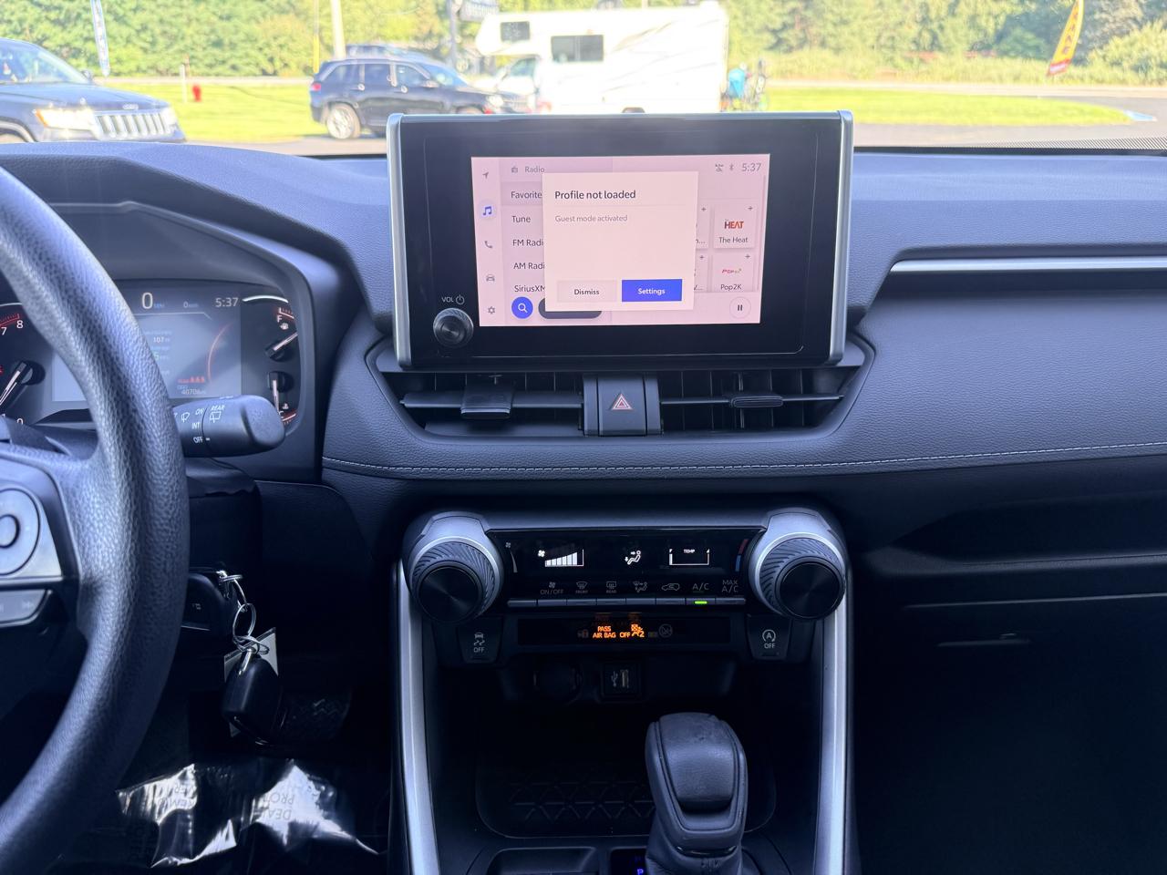 Toyota RAV4 LE AWD (Natl) 2023
