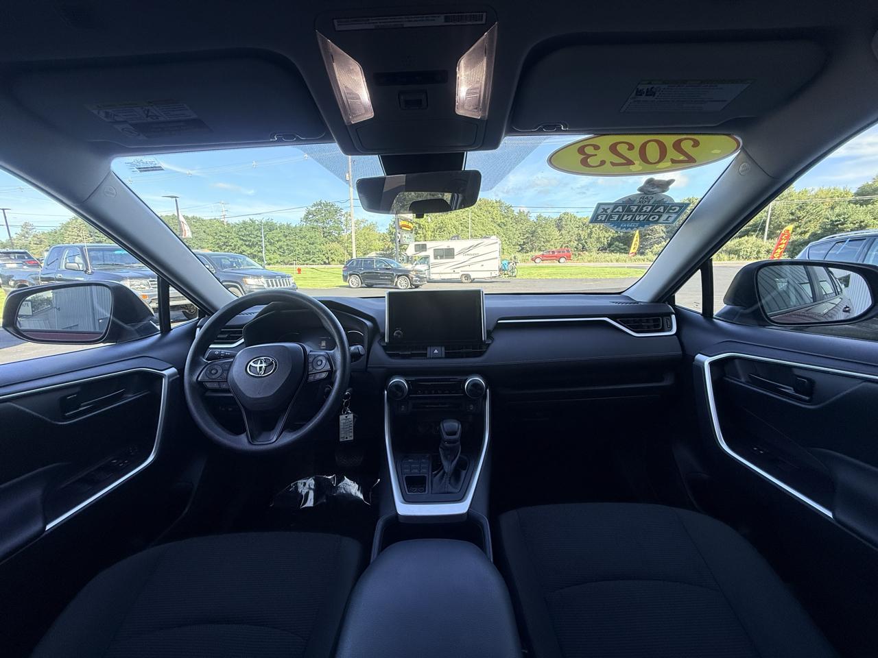 Toyota RAV4 LE AWD (Natl) 2023