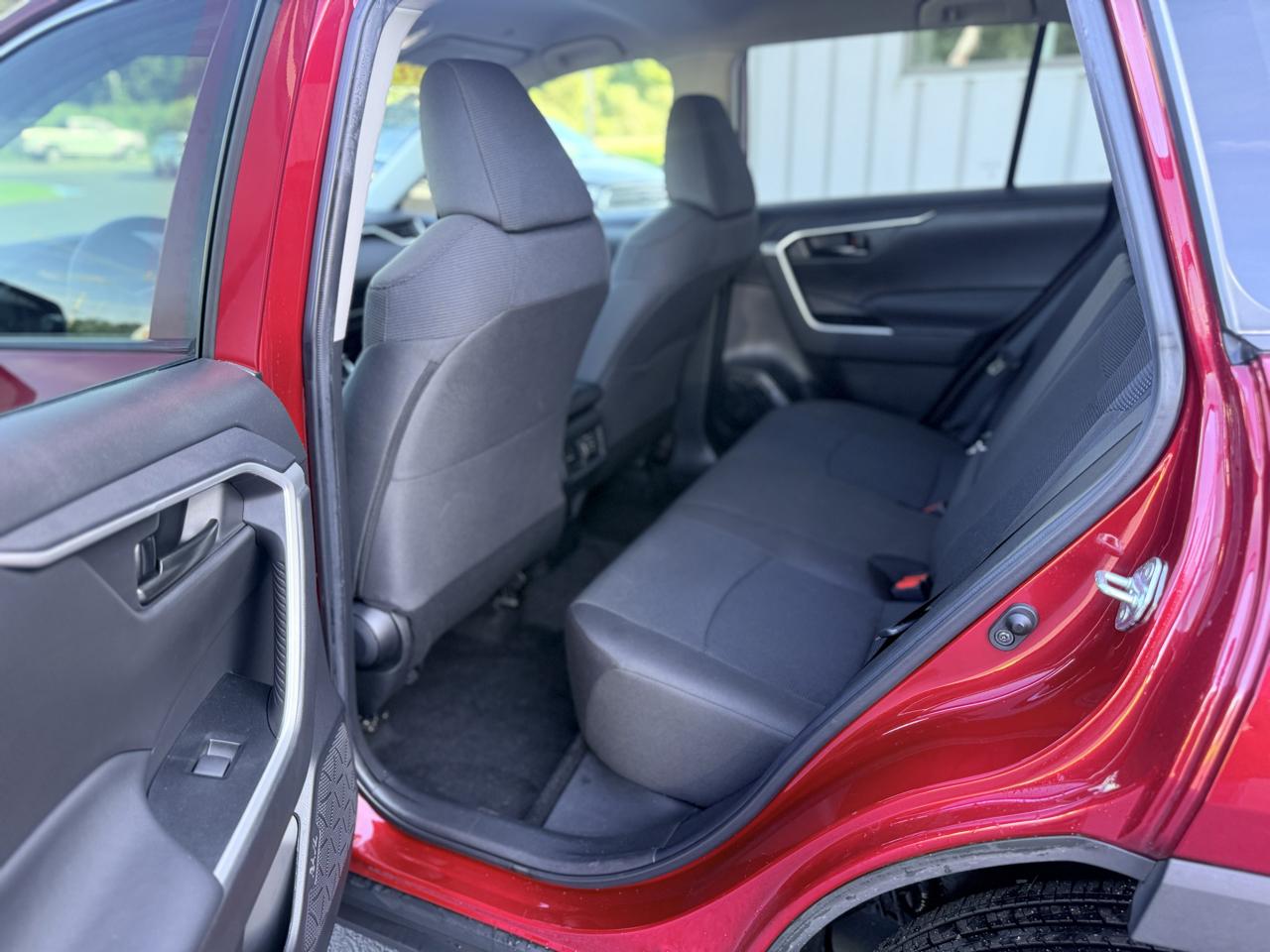 Toyota RAV4 LE AWD (Natl) 2023