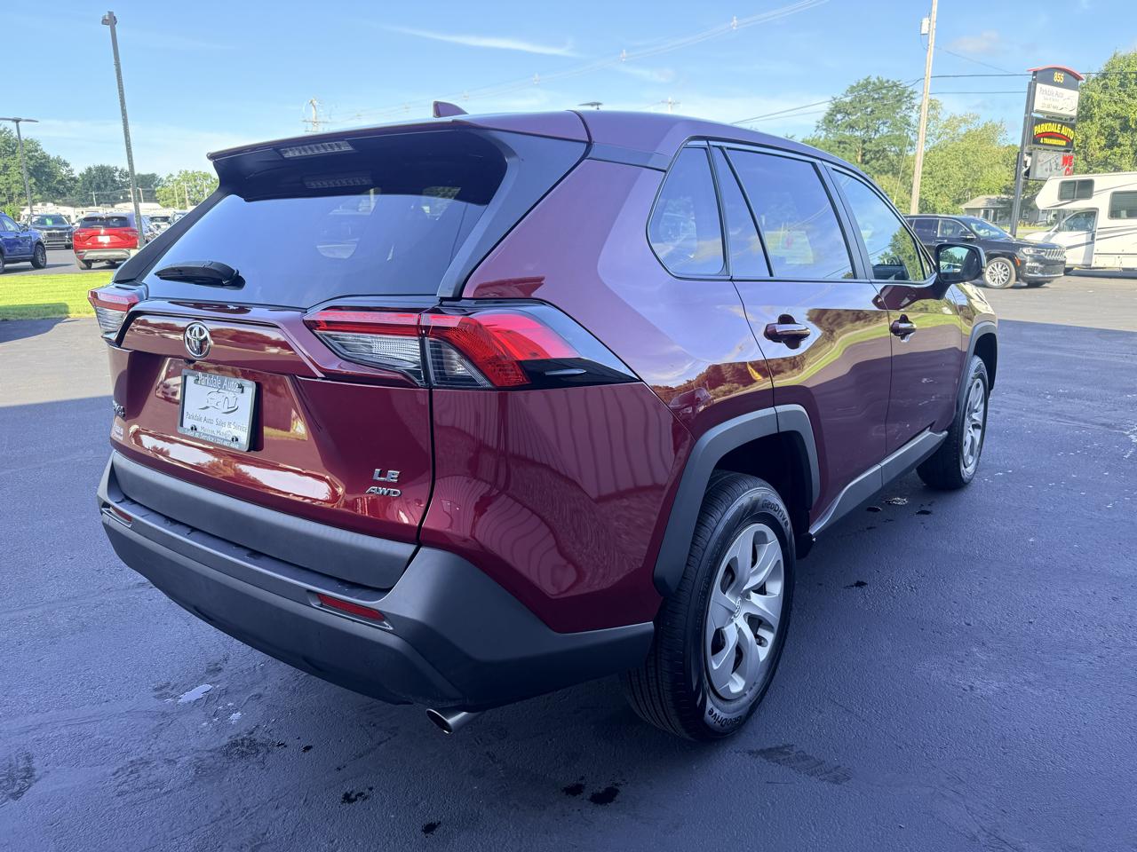 Toyota RAV4 LE AWD (Natl) 2023