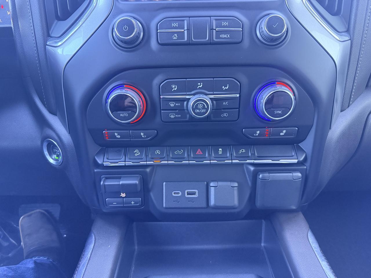 Chevrolet Silverado 1500 4WD Crew Cab 147" RST 2021