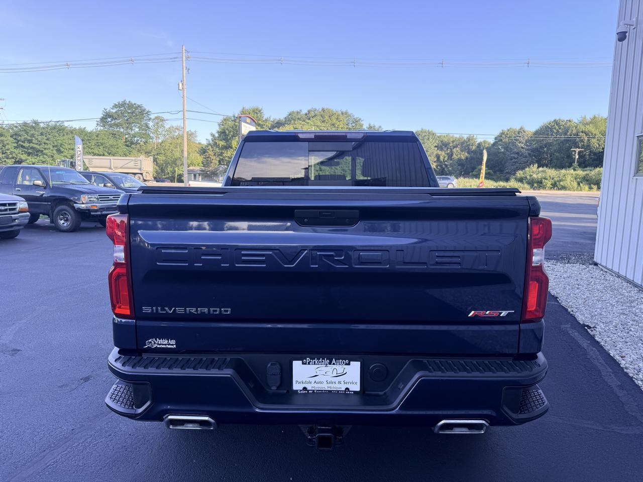 Chevrolet Silverado 1500 4WD Crew Cab 147" RST 2021