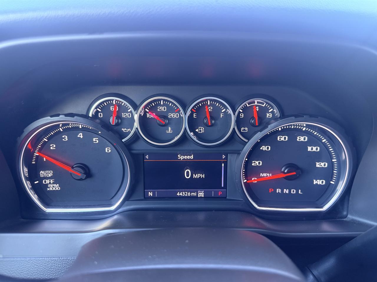 Chevrolet Silverado 1500 4WD Crew Cab 147" RST 2021