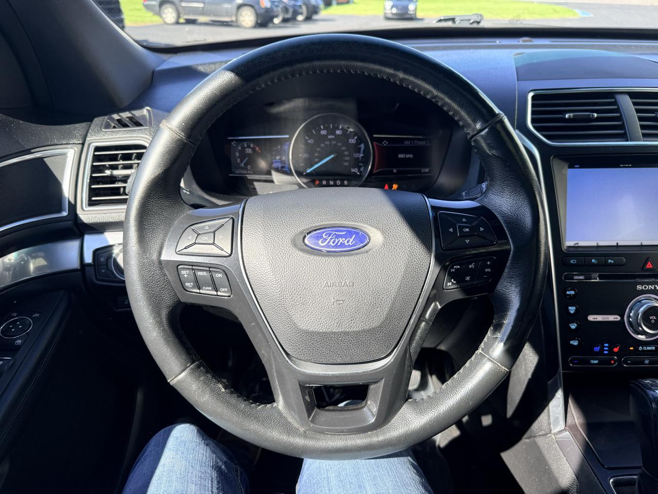 Ford Explorer Limited 4WD 2017