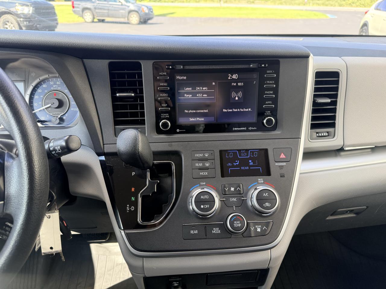 Toyota Sienna LE Auto Access Seat FWD 7-Passenger (Natl) 2020