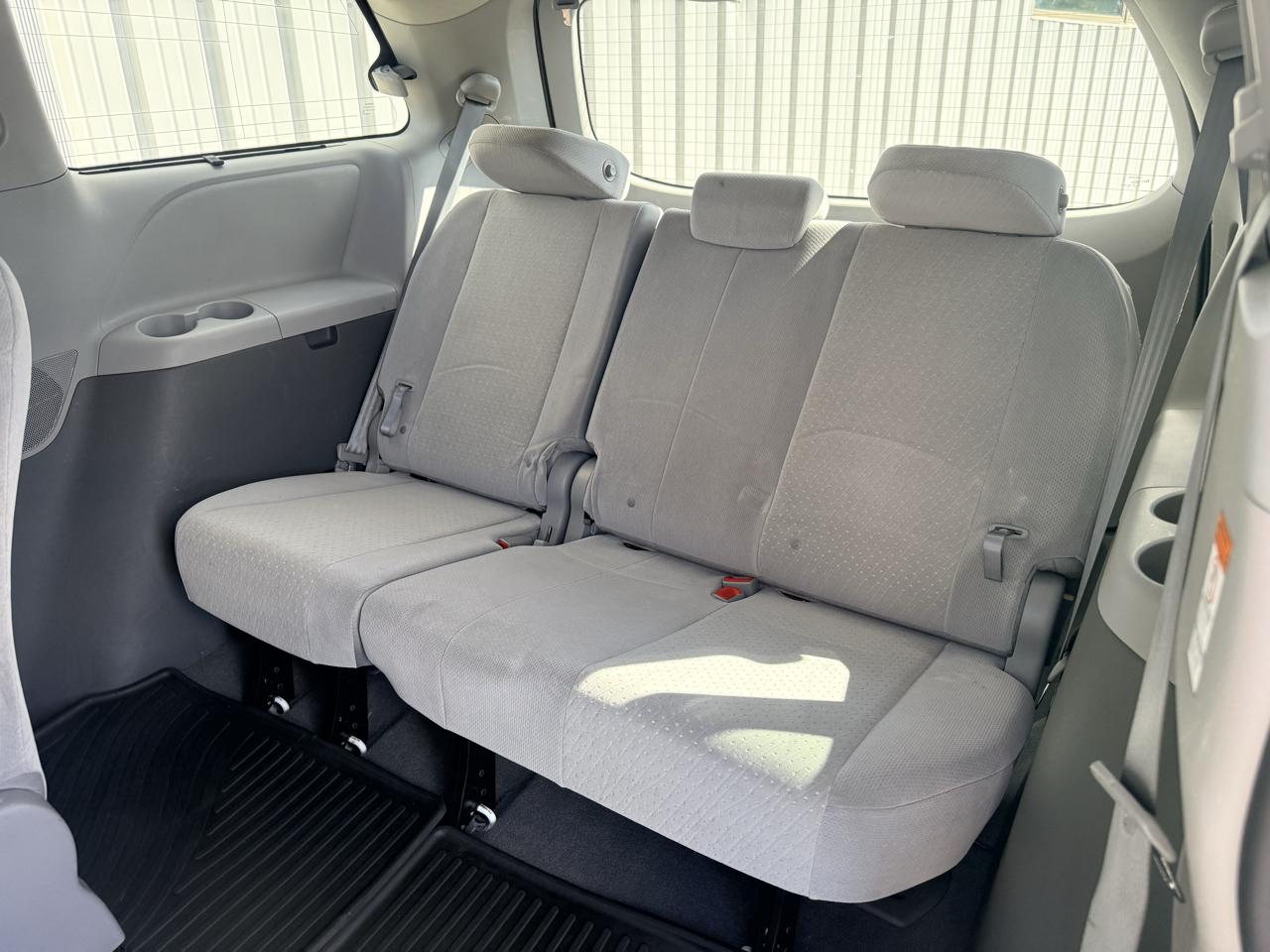 Toyota Sienna LE Auto Access Seat FWD 7-Passenger (Natl) 2020
