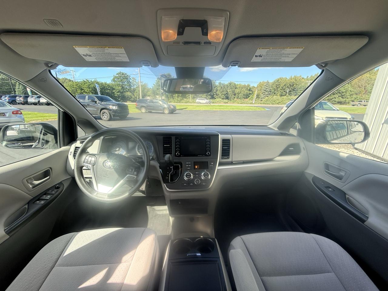 Toyota Sienna LE Auto Access Seat FWD 7-Passenger (Natl) 2020