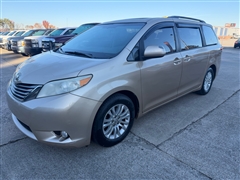 2013 Toyota Sienna 