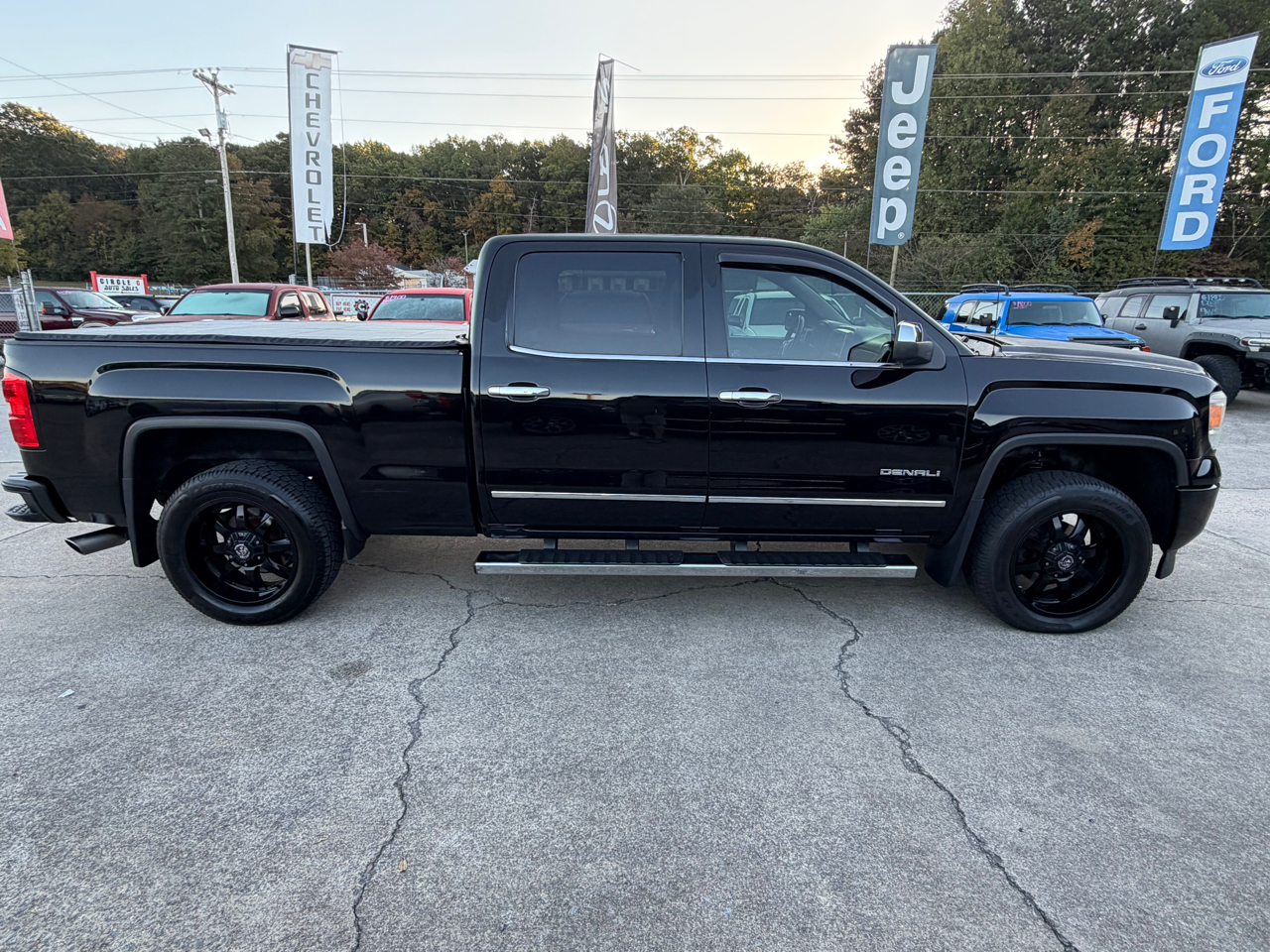 GMC Sierra 1500 Denali Crew Cab Short Box 4WD 2015