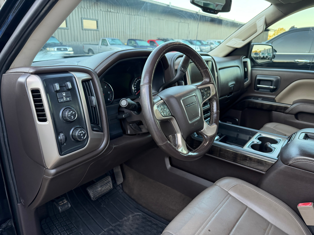 GMC Sierra 1500 Denali Crew Cab Short Box 4WD 2015