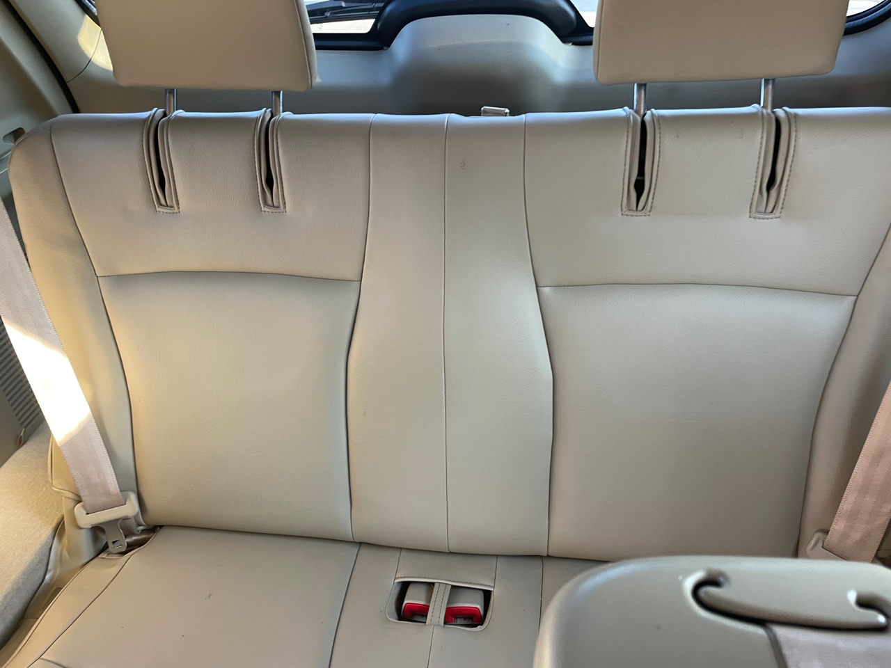 Toyota Highlander Limited 2WD 2010