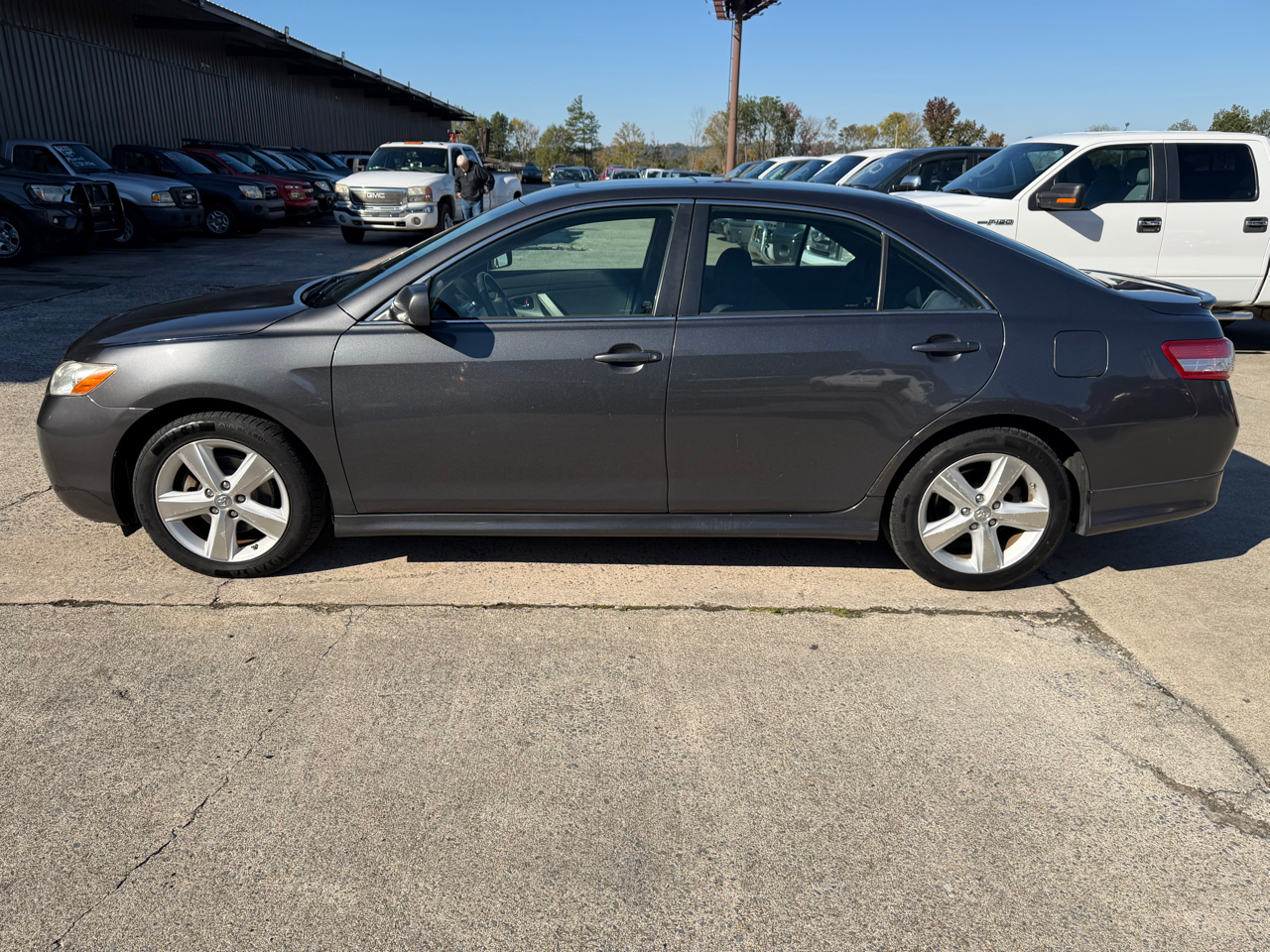 Toyota Camry Base 6-Spd AT 2011