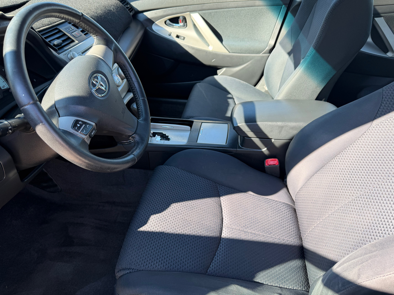 Toyota Camry Base 6-Spd AT 2011