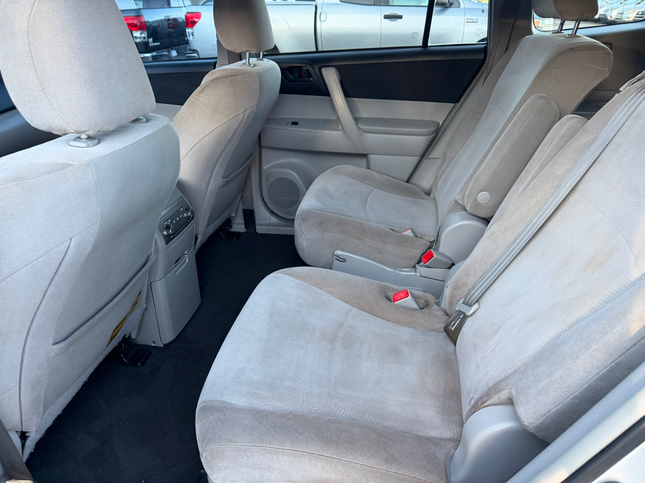 Toyota Highlander Base 2WD I4 2013