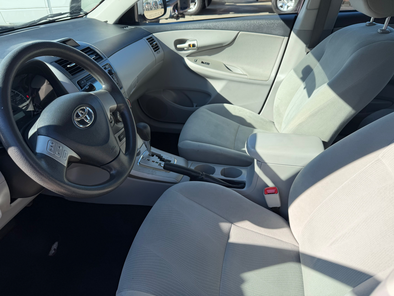 Toyota Corolla LE 2012