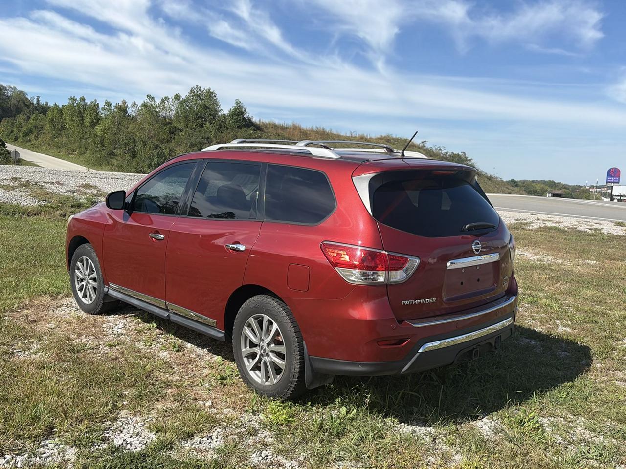 Nissan Pathfinder 4WD 4dr SL 2014