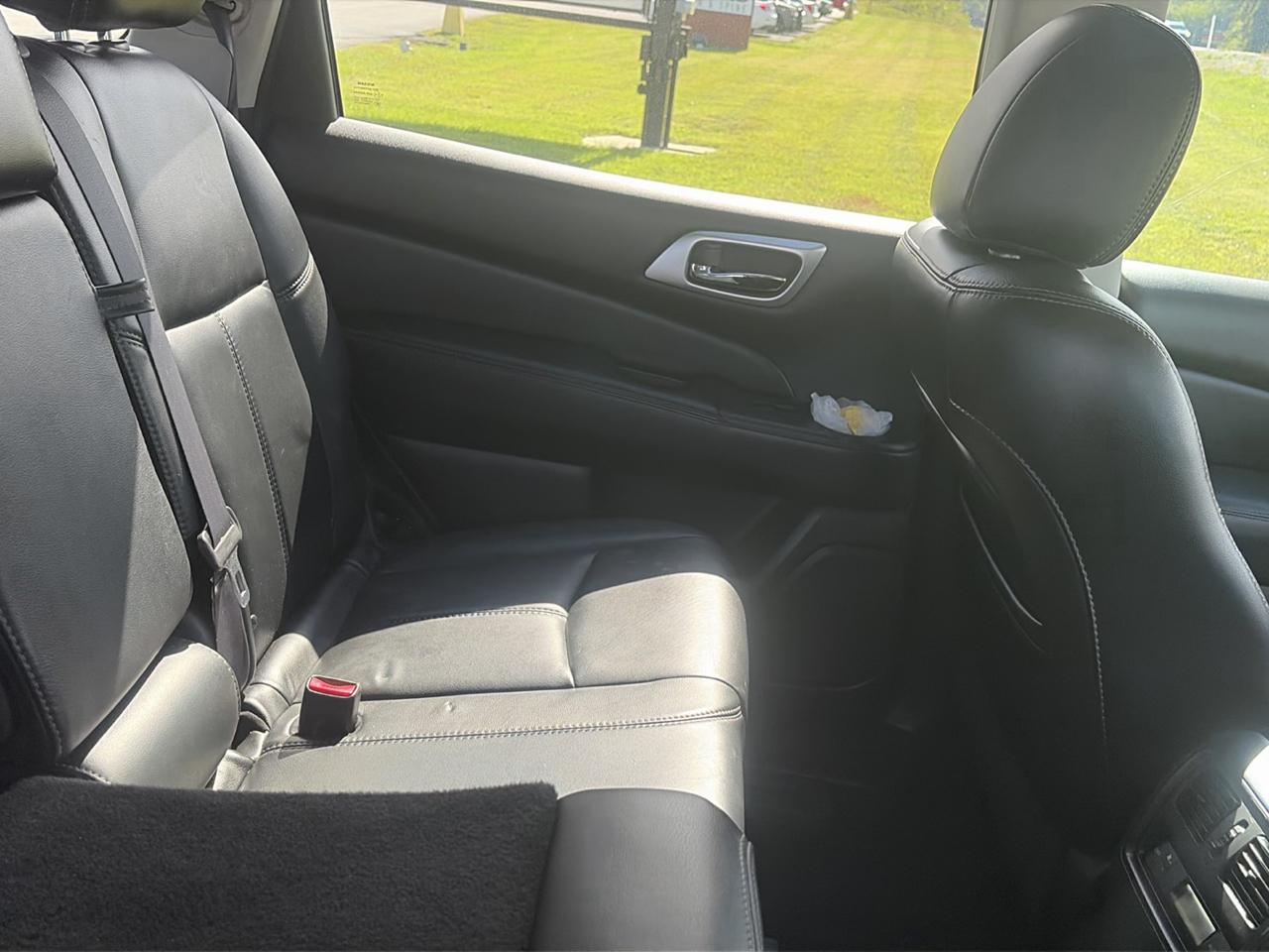 Nissan Pathfinder 4WD 4dr SL 2014