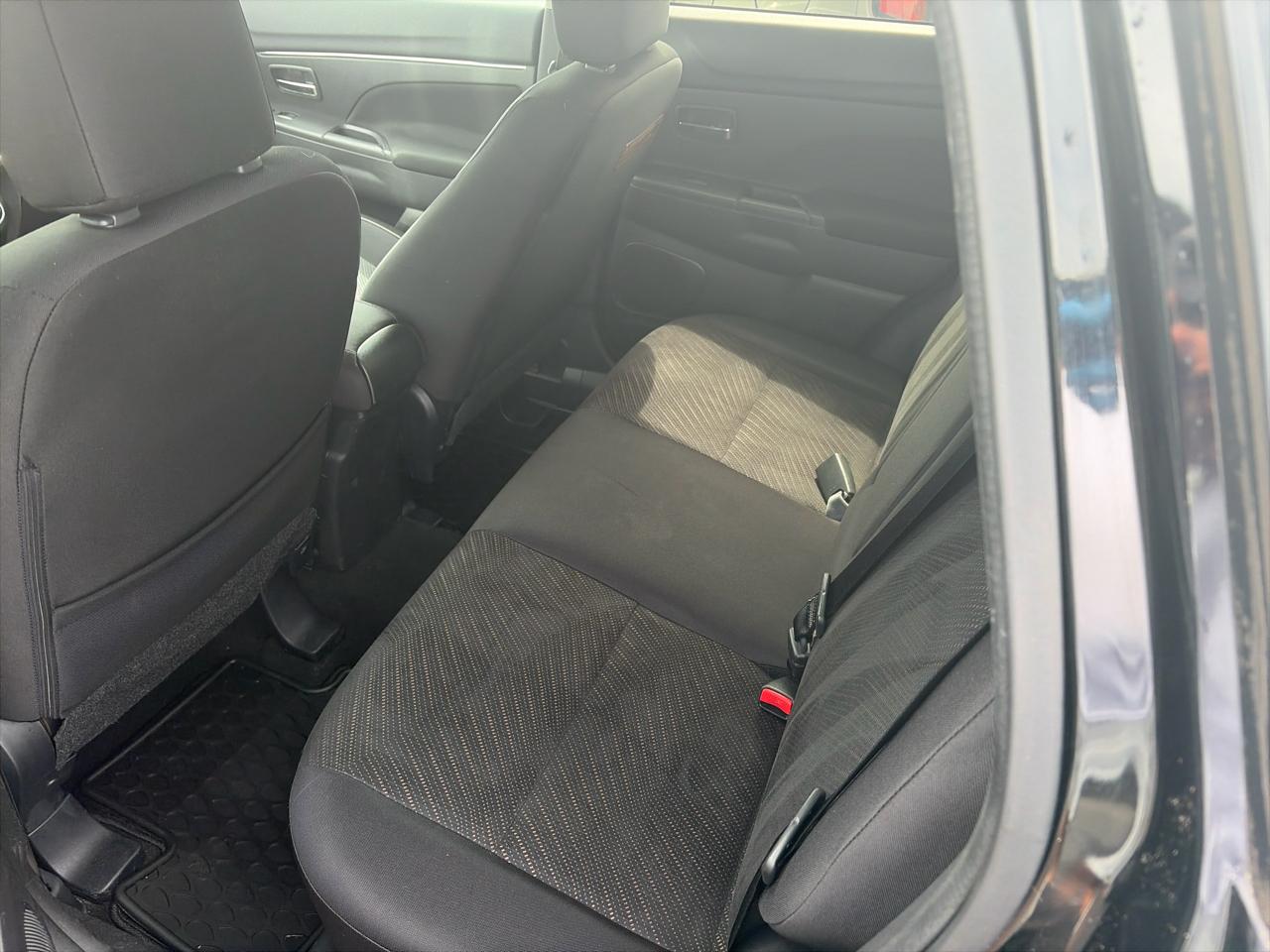Mitsubishi Outlander Sport AWD 4dr CVT SE 2015