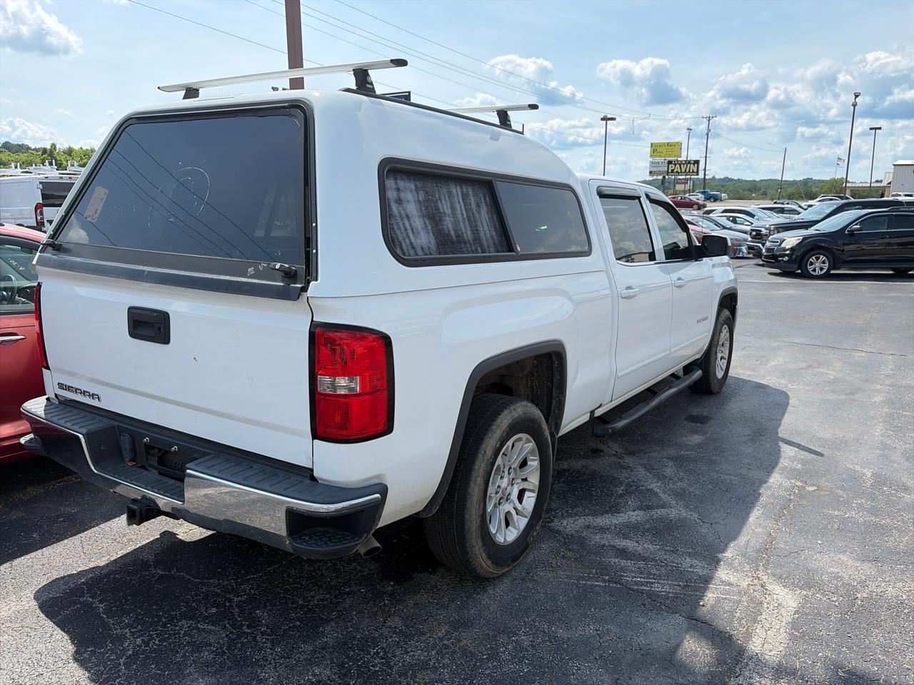 GMC Sierra 1500 4WD Crew Cab 153.0" SLE 2017
