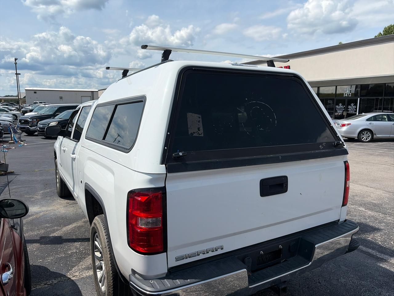 GMC Sierra 1500 4WD Crew Cab 153.0" SLE 2017