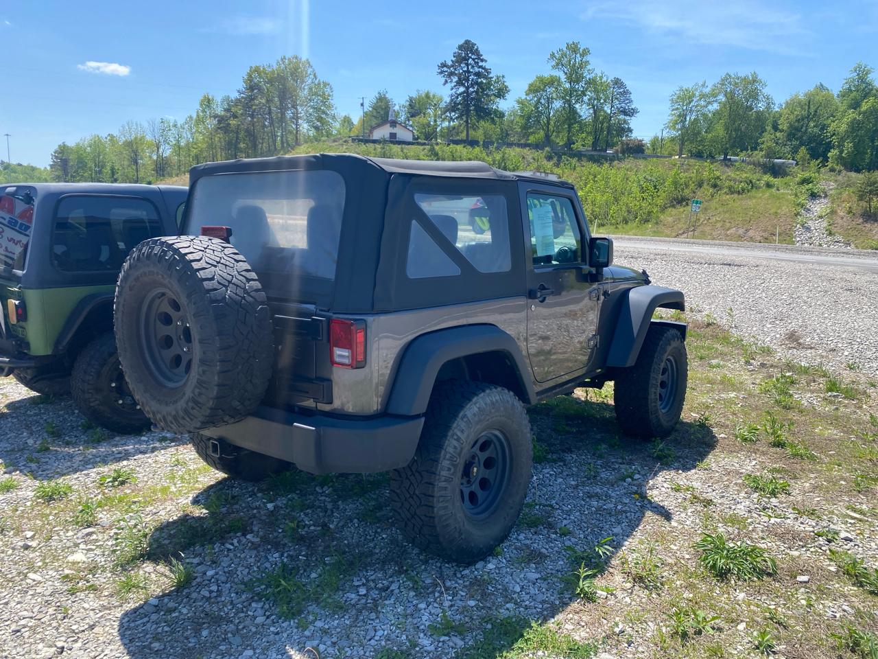 Jeep Wrangler 4WD 2dr Sport 2017