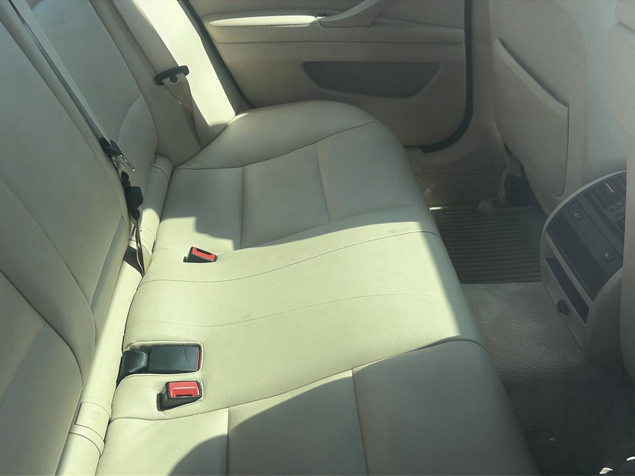 BMW 5 Series 4dr Sdn 528i xDrive AWD 2012
