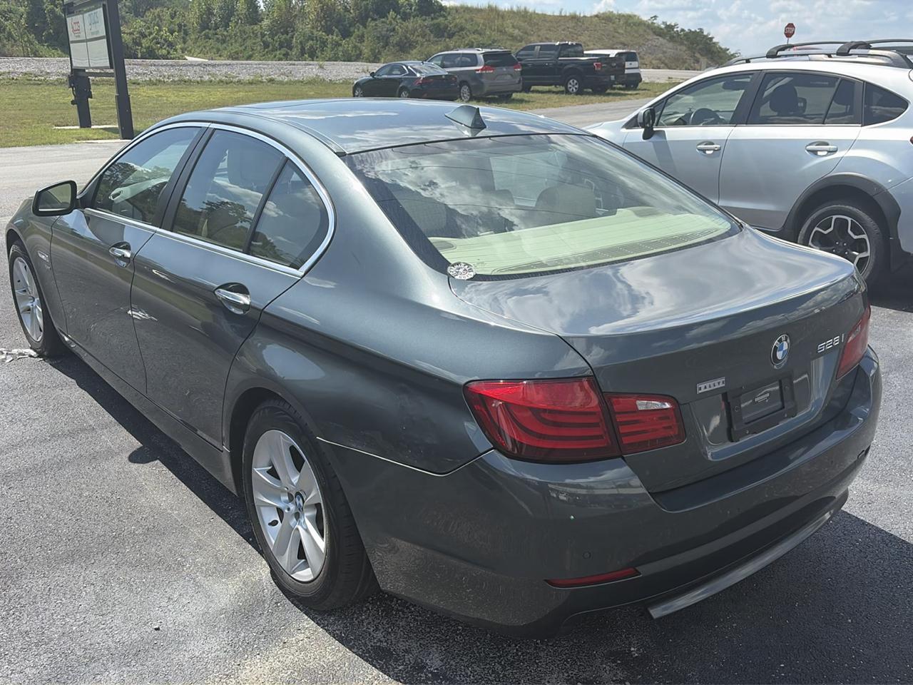 BMW 5 Series 4dr Sdn 528i xDrive AWD 2012