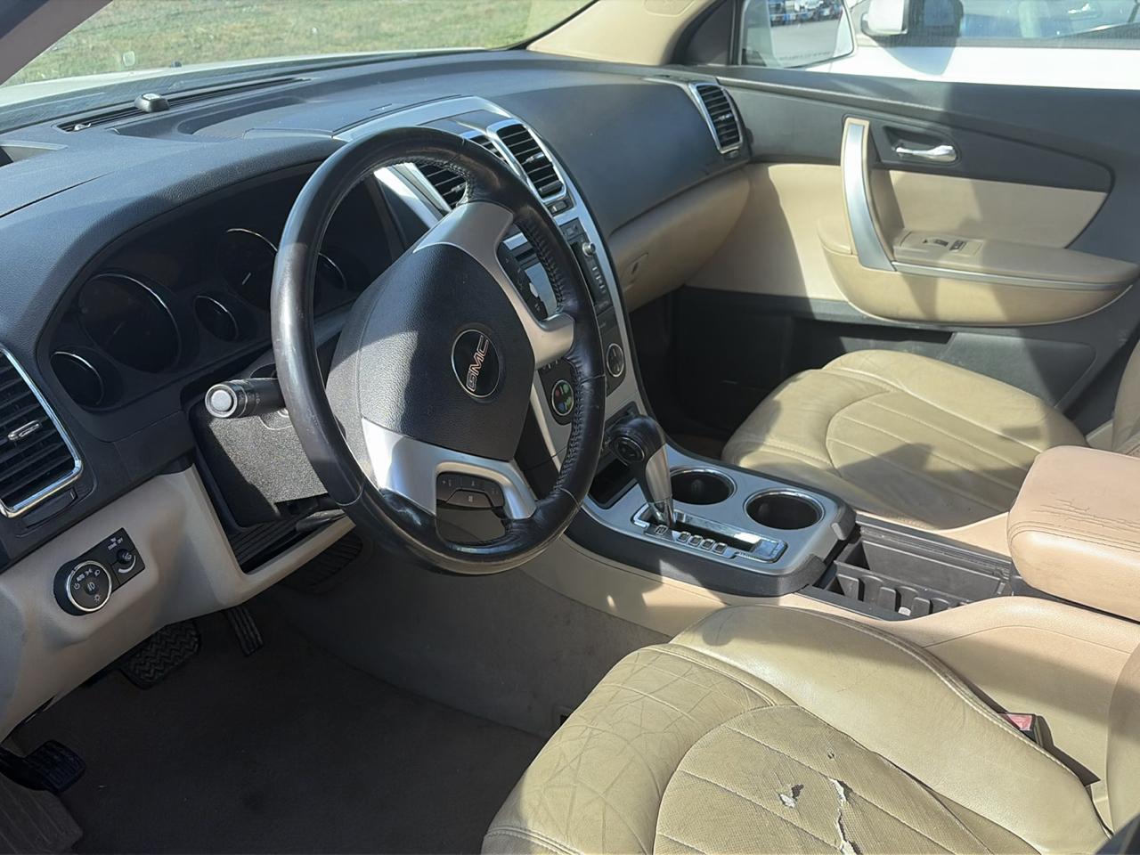 GMC Acadia AWD 4dr SLT2 2010