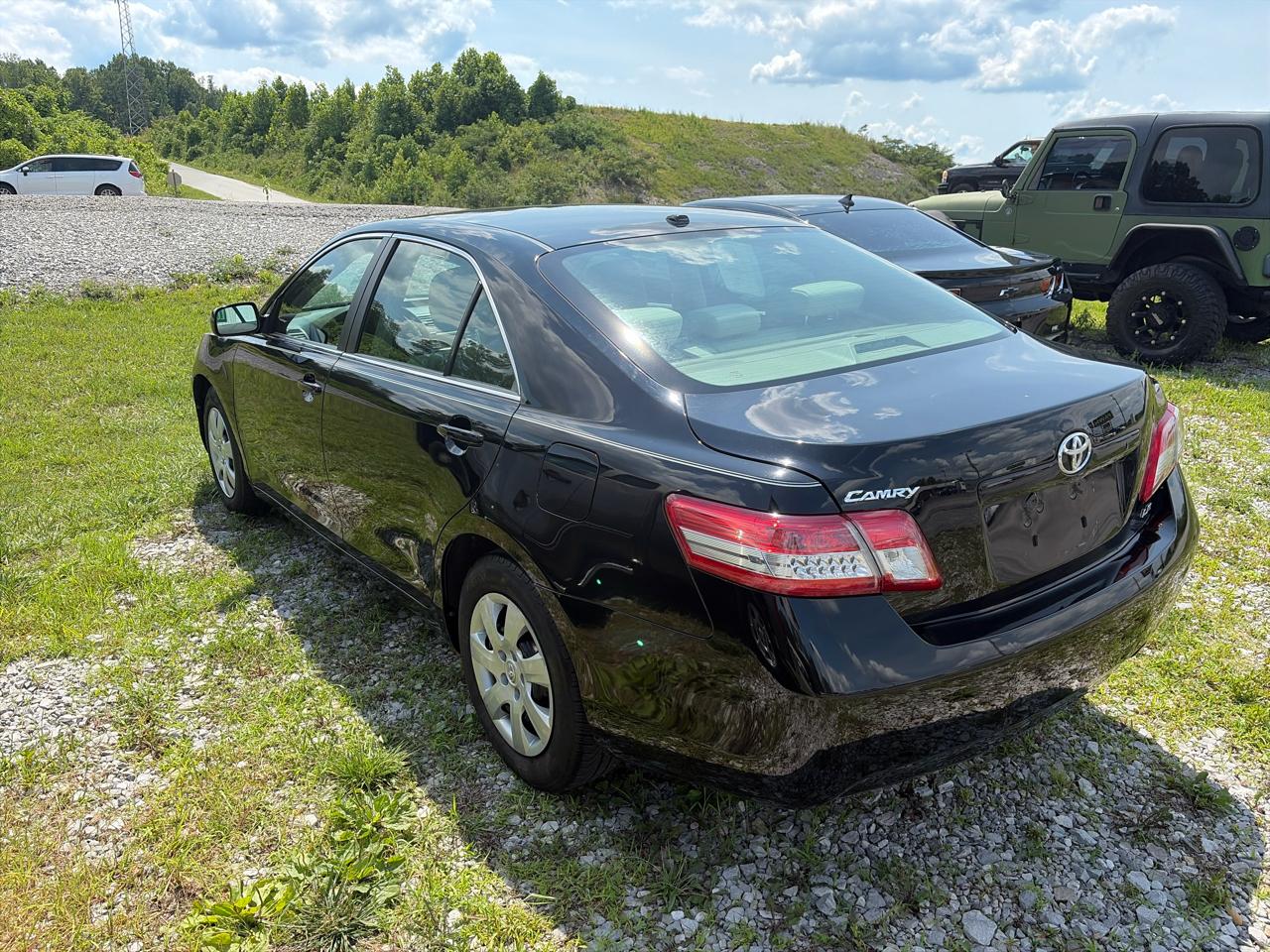 Toyota Camry 4dr Sdn I4 Man LE (Natl) 2011