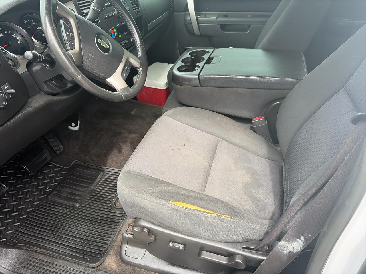Chevrolet Silverado 1500 4WD Ext Cab 143.5" LT 2012