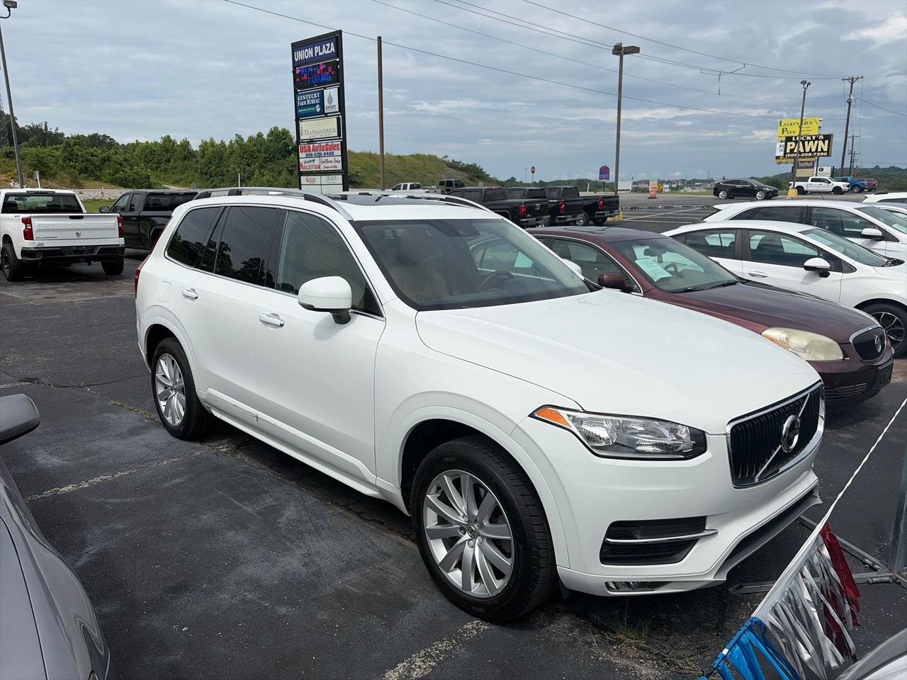 2016 Volvo XC90 AWD 4dr T6 Momentum