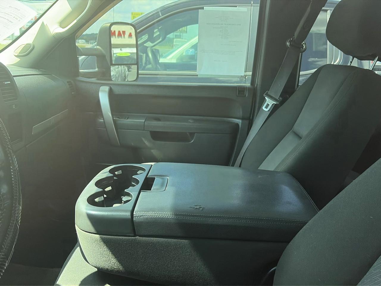 Chevrolet Silverado 1500 4WD Ext Cab 143.5" LT 2012