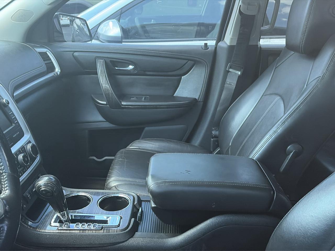 GMC Acadia FWD 4dr SLT w/SLT-1 2013
