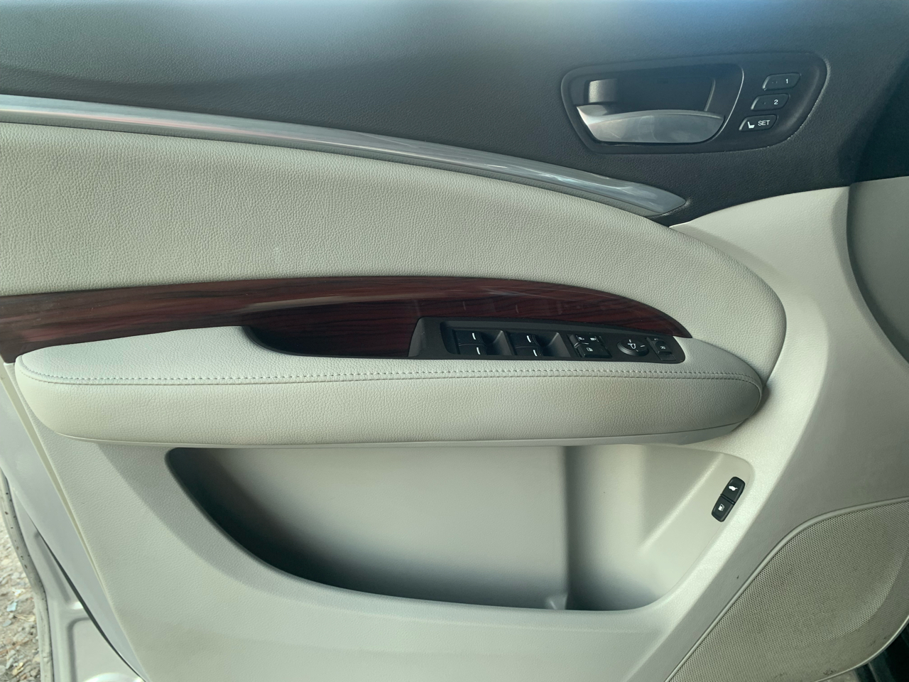 Acura MDX SH-AWD 6-Spd AT w/Tech Package 2015