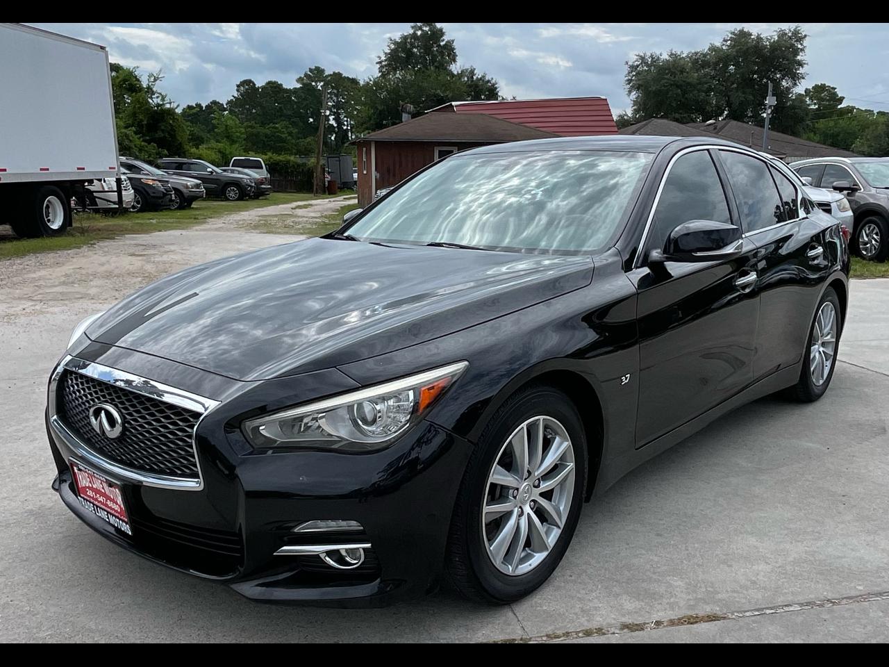 2015 Infiniti Q50 Premium 4D Sedan